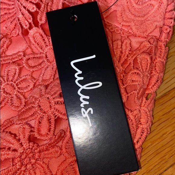 Short coral lace dress - Picture 3 of 5